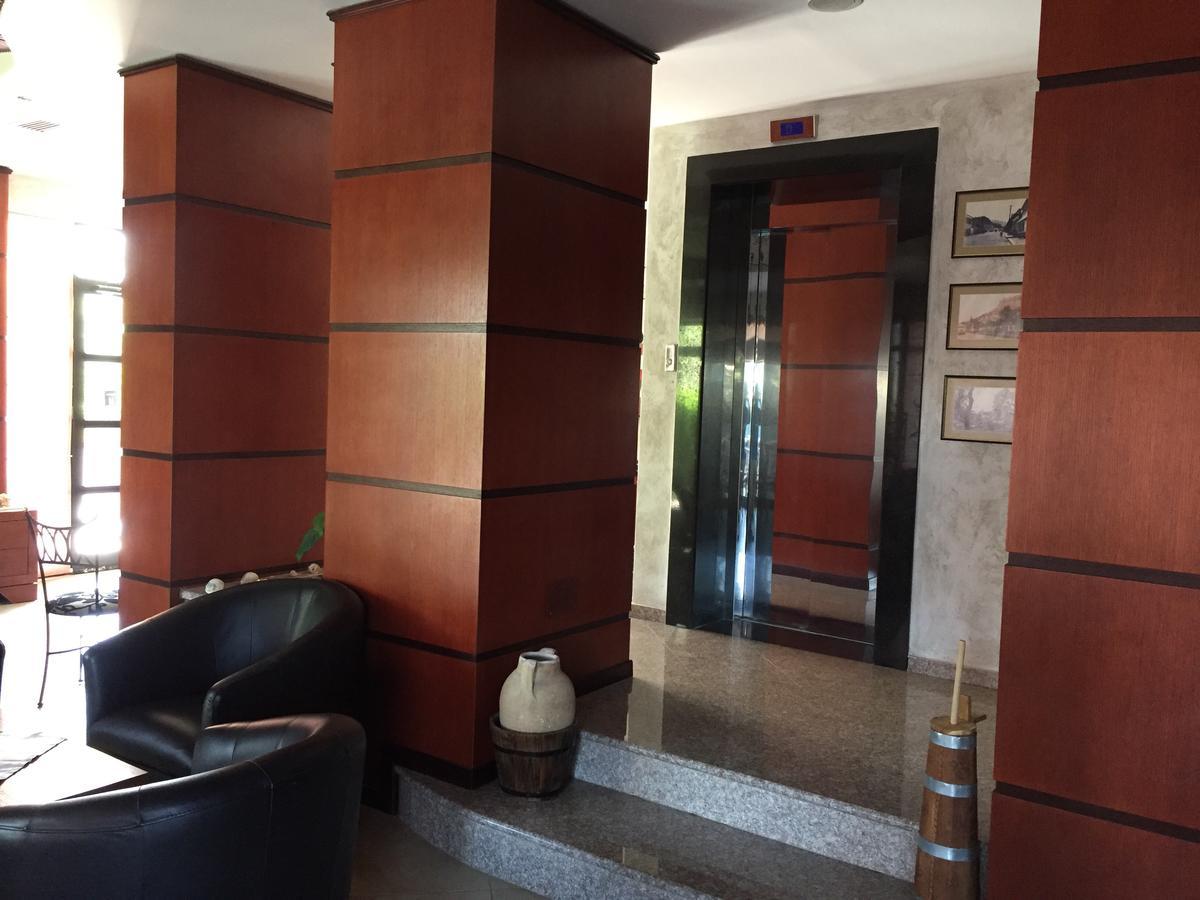 Icon Hotel Vlore Exterior photo