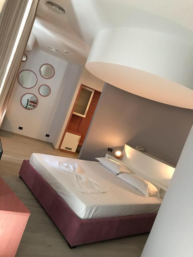 Icon Hotel Vlore Exterior photo
